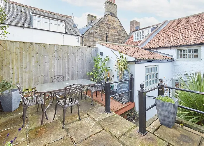 Host & - Spring بيت للعطل